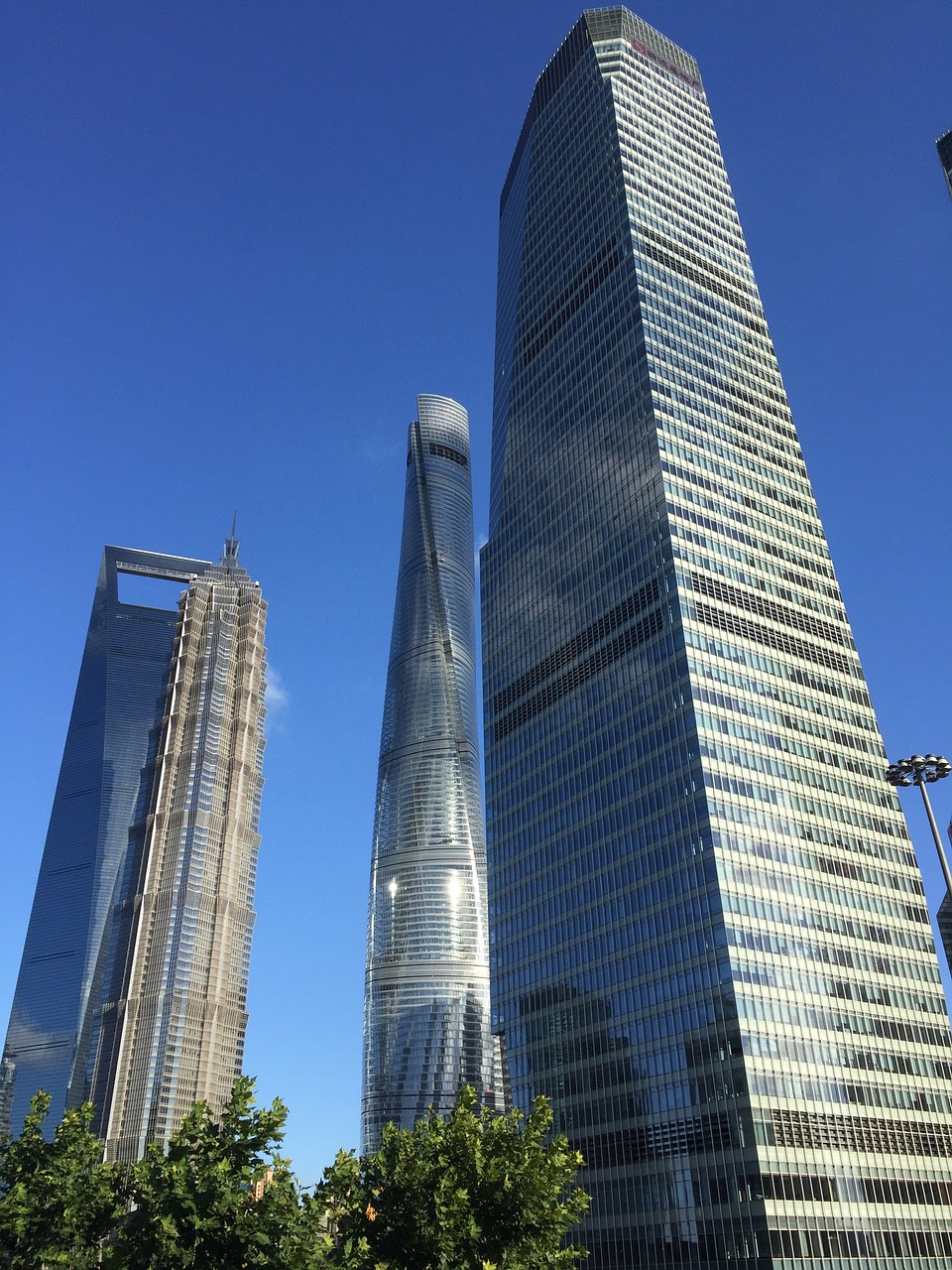 上海落户政策最新放宽，城市繁荣与人才发展的双赢战略